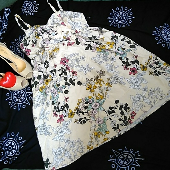 torrid Dresses & Skirts - TORRID DRESS SIZE 1 FLOWERED DRESS